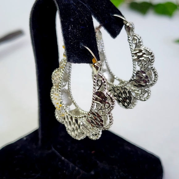 Silver Basket Style Hoop Earrings New - Picture 5 of 8